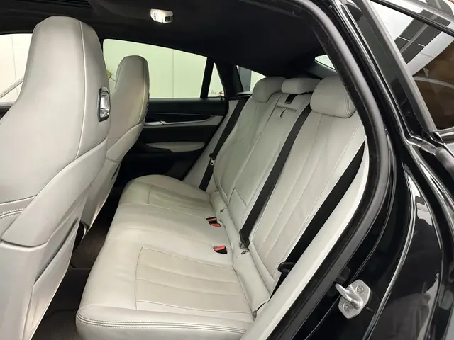 BMW X6 M 2018 Benzine 37