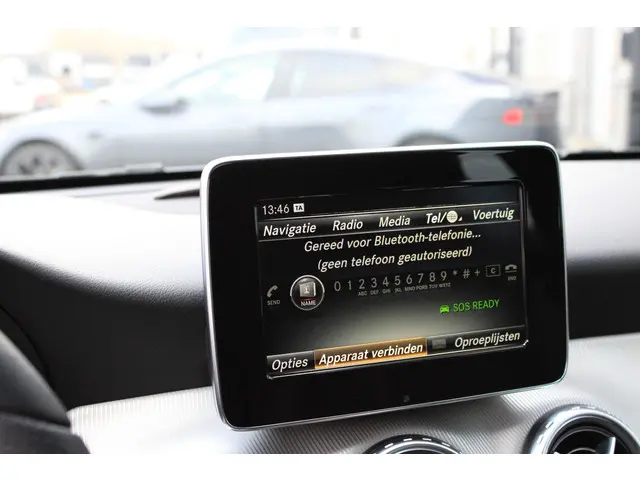 Mercedes-Benz GLA 200 2015 Benzine 27