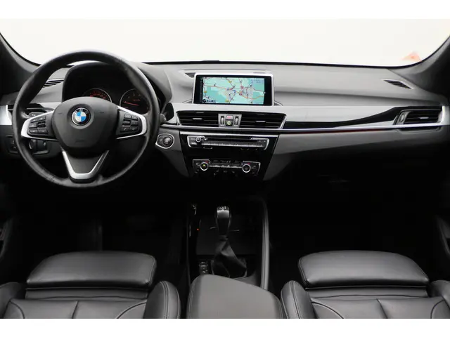 BMW X1 sDrive18i High Executive Automaat 2017 Benzine 2