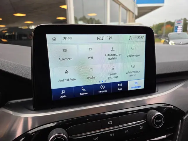 Ford Kuga 2.5 PHEV Titanium 2020 Hybride Benzine 10