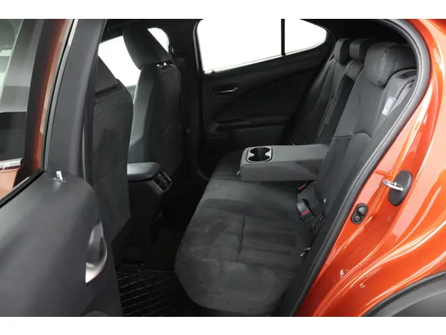 Lexus UX 250h Business Line 2022 Hybride Benzine 36