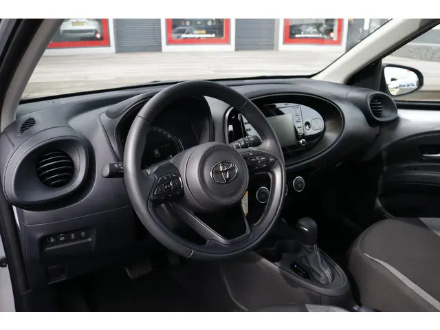 Toyota Aygo X 1.0 VVT-i S-CVT Play 2022 Benzine 12