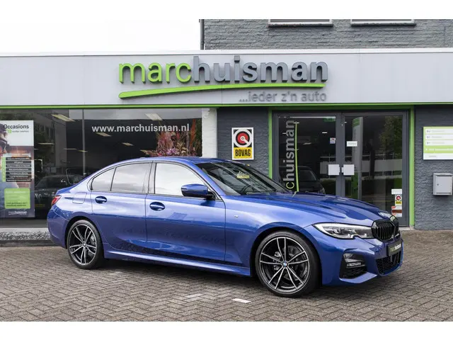 BMW 3 Serie 320i High Executive 2020 Benzine 6