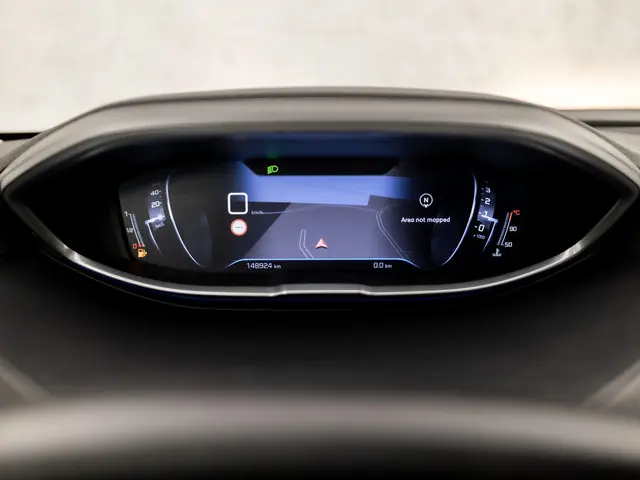 Peugeot 5008 1.2 PureTech Sport 7 Persoons 2017 Benzine 17