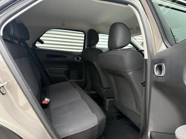 Citroën C4 Cactus 1.2 PureTech Business 2015 Benzine 13