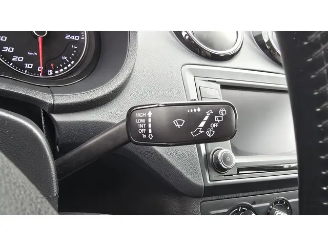 SEAT Ibiza ST 1.0 EcoTSI Style Connect 2015 Benzine 23