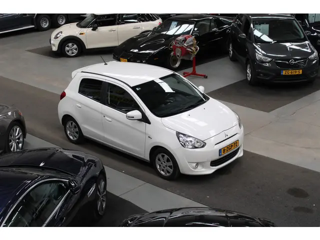 Mitsubishi Space Star 1.2 Intense Automaat 2014 Benzine 24