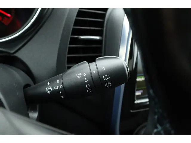 Renault Captur 1.2 TCe 120PK Wave 2016 Benzine 12