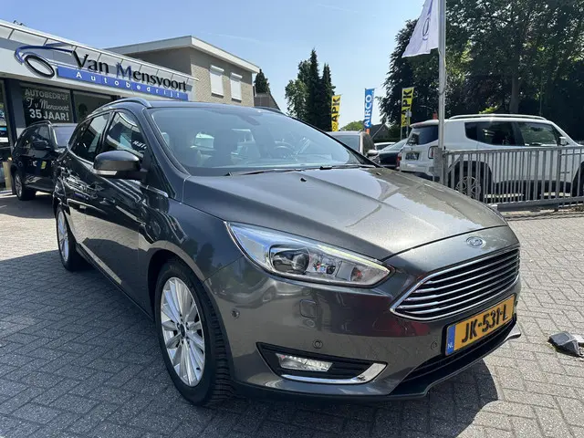 Ford Focus Wagon 1.0 EcoBoost Titanium 2016 Benzine 6