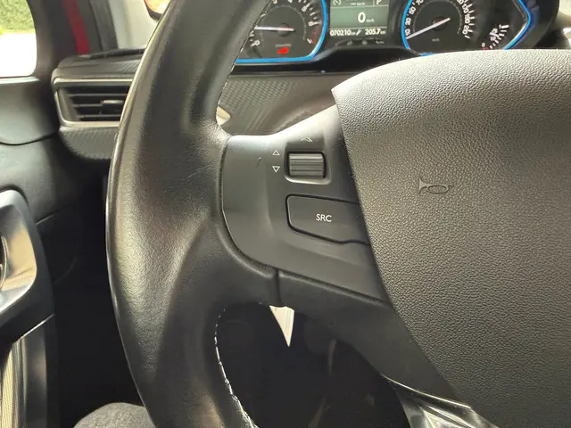 Peugeot 2008 1.2 PureTech Allure Automaat 2018 Benzine 12