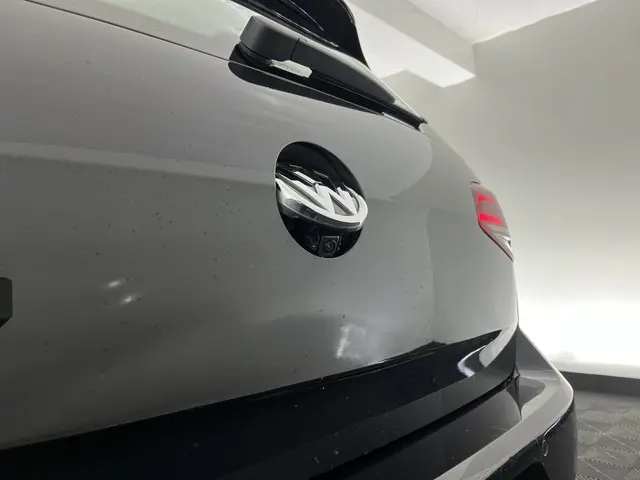 Volkswagen e-Golf {SOH-88%} 2019 Elektrisch 25