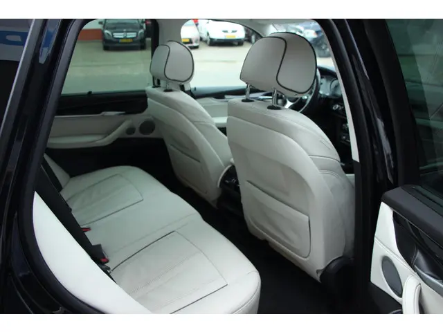 BMW X5 xDrive35i High Executive 2016 Benzine 11