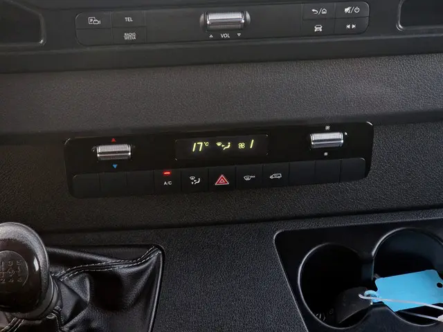 Mercedes-Benz Sprinter 211 1.9 CDI L2 H2 2022 Diesel 14