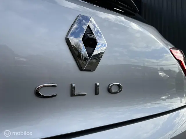 Renault Clio 1.0 TCe Intens 2021 Benzine 18