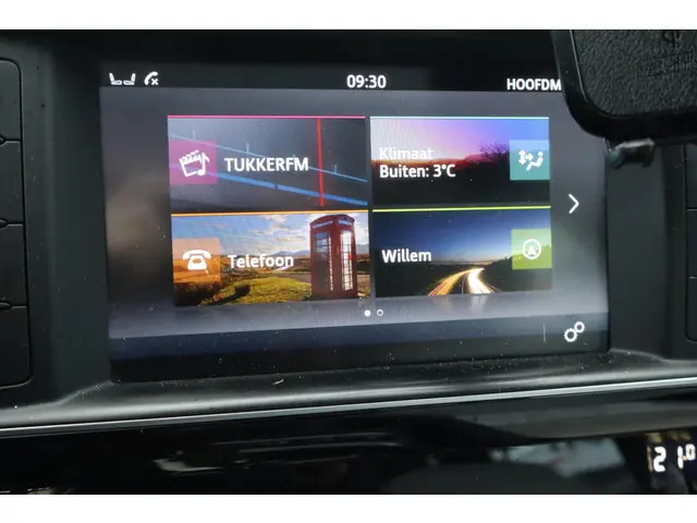 Jaguar F-PACE 2.0 Portfolio AWD 20d 2017 Diesel 3