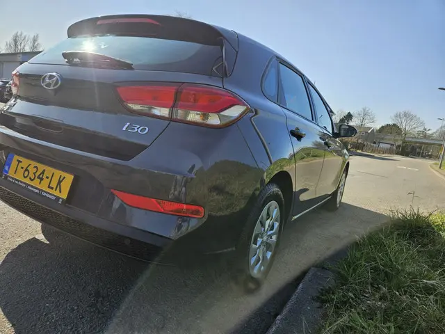 Hyundai i30 M6CA11 2022 Benzine 8