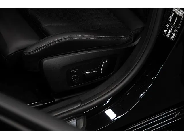 BMW M3 Touring xDrive Competition 2024 Benzine 10