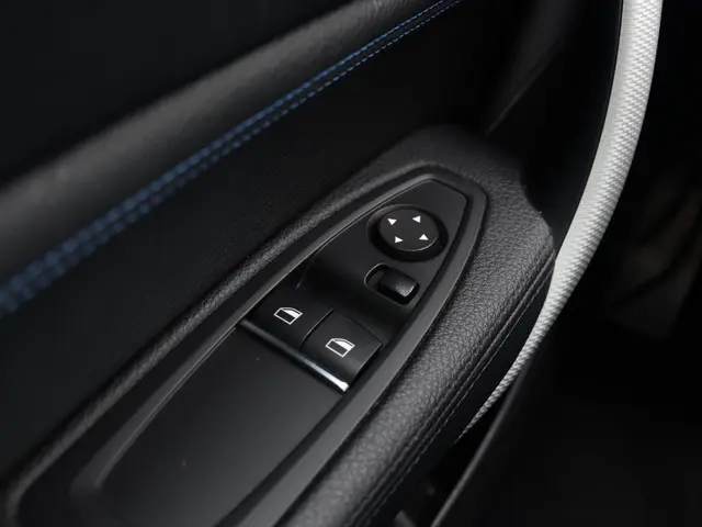 BMW 1 Serie 3-deurs 116i 2018 Benzine 32