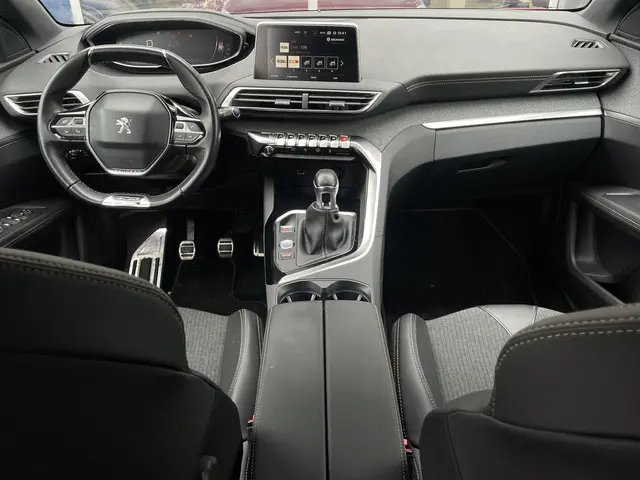 Peugeot 3008 1.2 PureTech GT Line 2017 Benzine 11