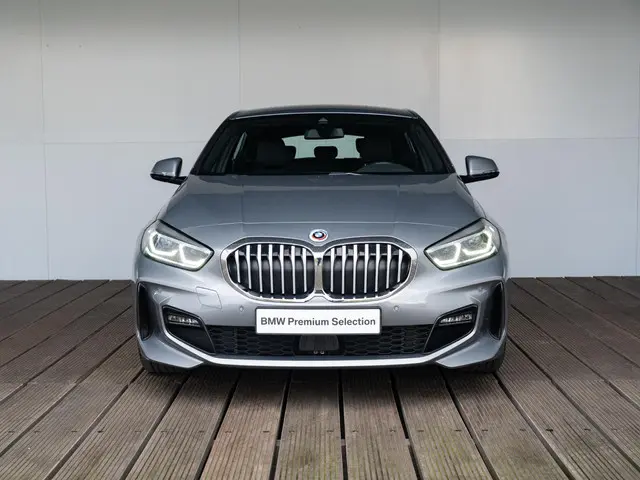 BMW 1 Serie 5-deurs 118i 2023 Benzine 3