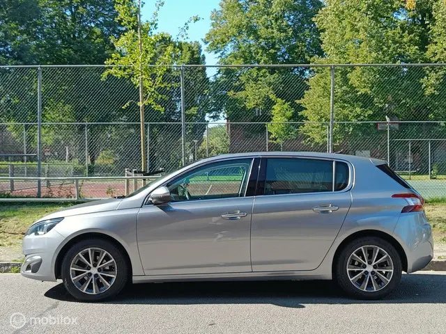 Peugeot 308 2