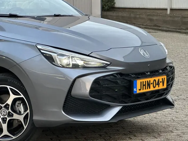 MG MG3 Hybrid+ 1.5 Hybrid+ Luxury 2024 Hybride Benzine 25