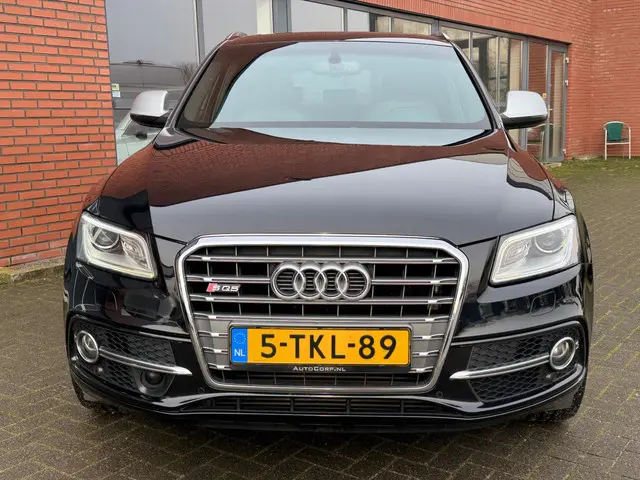 Audi SQ5 2