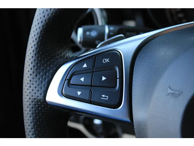 Mercedes-Benz GLA 250 AMG 2018 Benzine 23