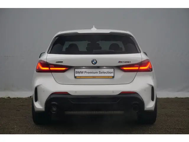BMW 1 Serie 5-deurs M135i xDrive 2025 Benzine 5