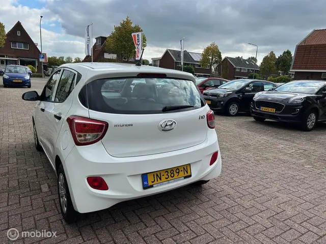 Hyundai i10 1.0i i-Drive 2016 Benzine 5
