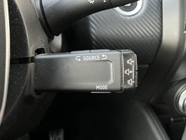 Renault Clio 1.3 TCe R.S. Line 2020 Benzine 28