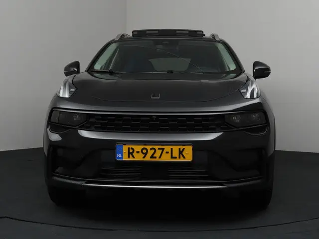 Lynk & Co 01 1.5 2022 Hybride Benzine 38