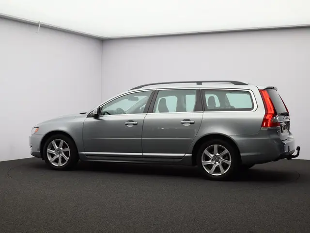 Volvo V70 T4 Nordic+ 2014 Benzine 27