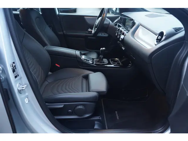 Mercedes-Benz B-Klasse 180d Style 2019 Diesel 11