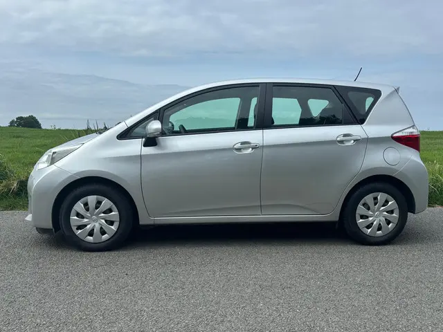 Toyota Verso-S 1.3 VVT-i Comfort 2012 Benzine 5