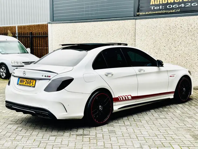 Mercedes-Benz C-Klasse AMG 63 S Edition 1 2015 Benzine 9