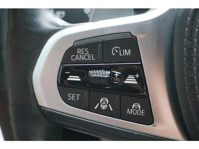 BMW 8 Serie Coupé M850i xDrive 2018 Benzine 7