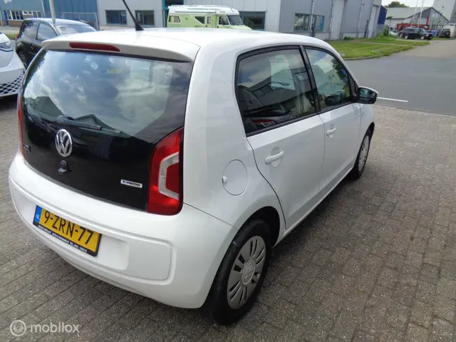 Volkswagen up! 1.0 move up! BlueMotion 2015 Benzine 3