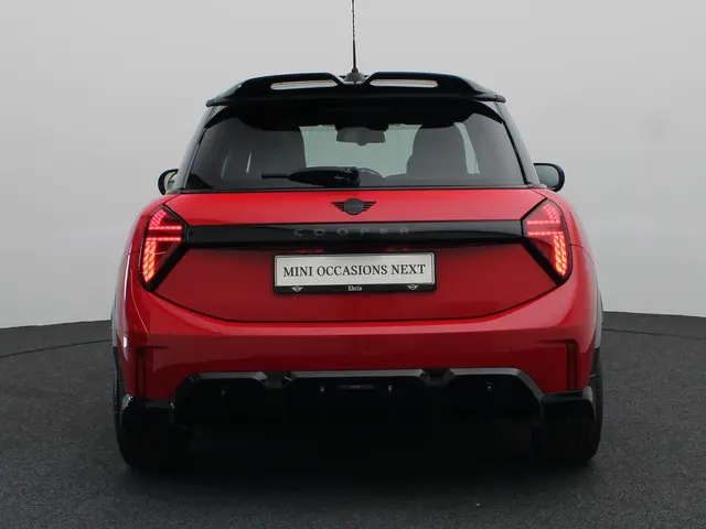MINI 3-Deurs Cooper C 2024 Benzine 5