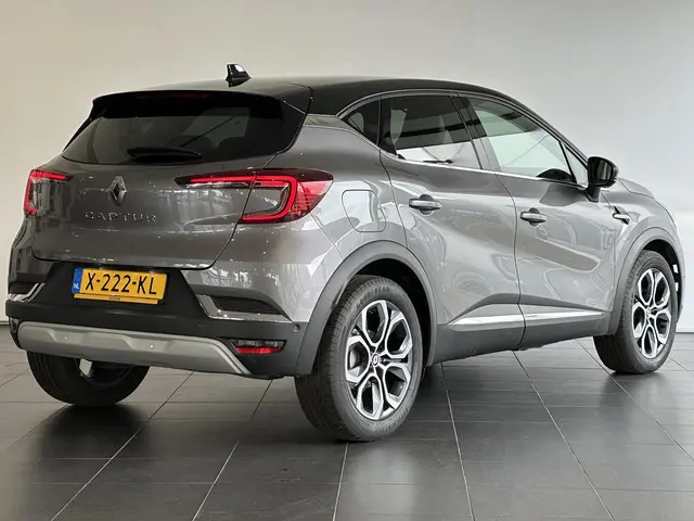 Renault Captur 1.3 mild hybrid 160 techno 2023 Benzine 2