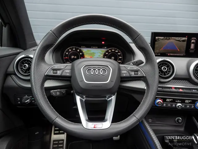 Audi Q2 35 TFSI S-Line 2021 Benzine 23