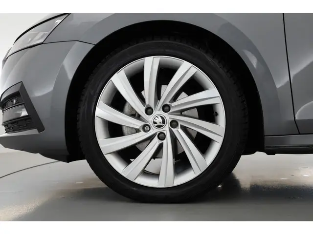Škoda Octavia Combi 2.0 TDI 2024 Diesel 35