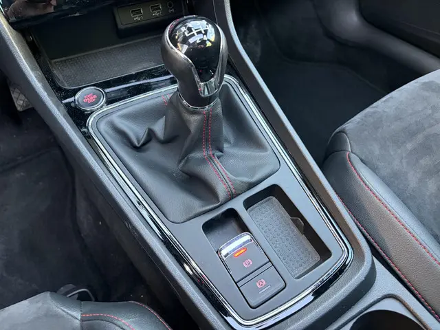 SEAT Leon 1.4 EcoTSI FR Business Intense 2017 Benzine 18