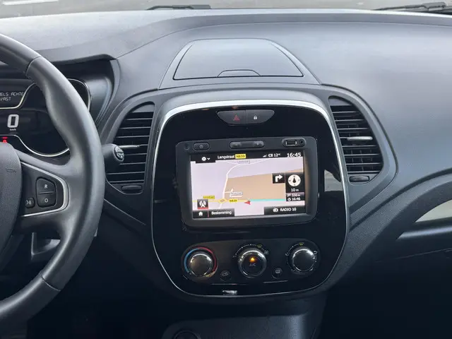 Renault Captur 0.9 TCe Limited 2020 Benzine 24