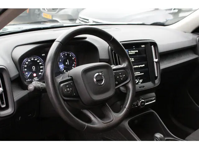 Volvo XC40 1.5 T2 Momentum Core 2021 Benzine 9