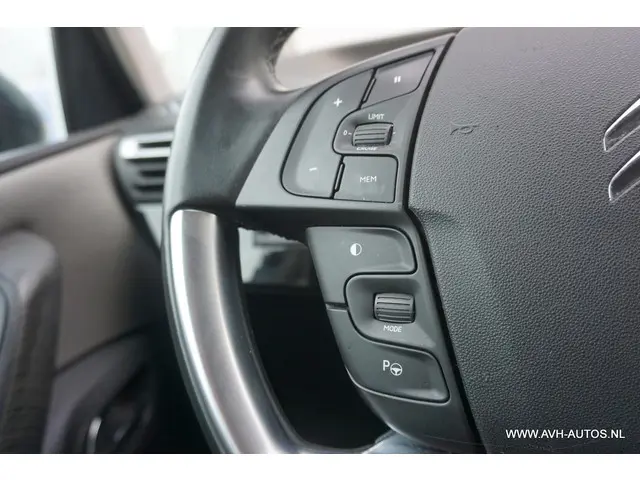 Citroën C4 Picasso 1.2 PureTech Intensive 2016 Benzine 19