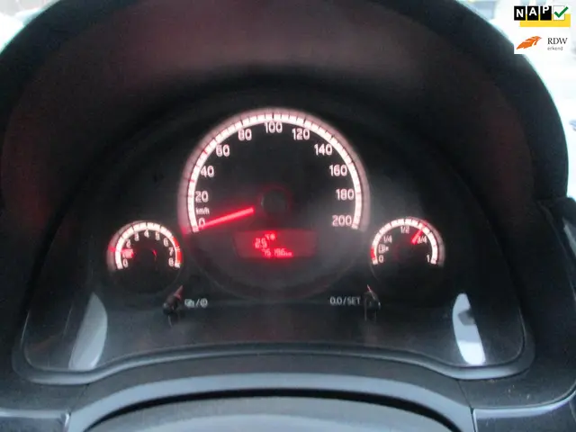 Volkswagen up! 1.0 move up! BlueMotion 2015 Benzine 3