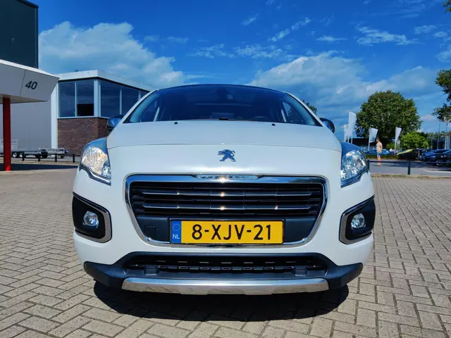 Peugeot 3008 1.6 VTi Style 2014 Benzine 2