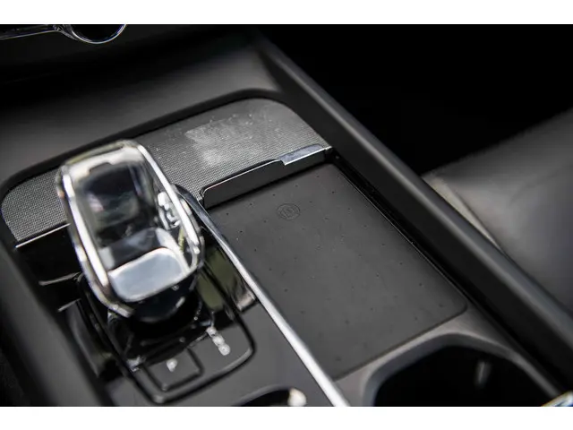 Volvo XC60 B5 Plus Dark 2022 Benzine 28