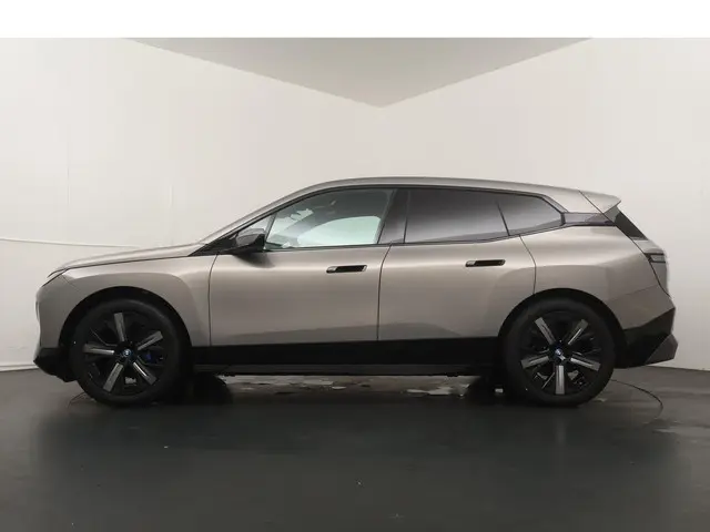 BMW iX xDrive40 2026 Elektrisch 12